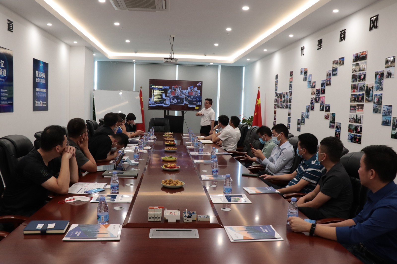 新奥能源集团领导一行莅临开元网站登录入口科技参观指导